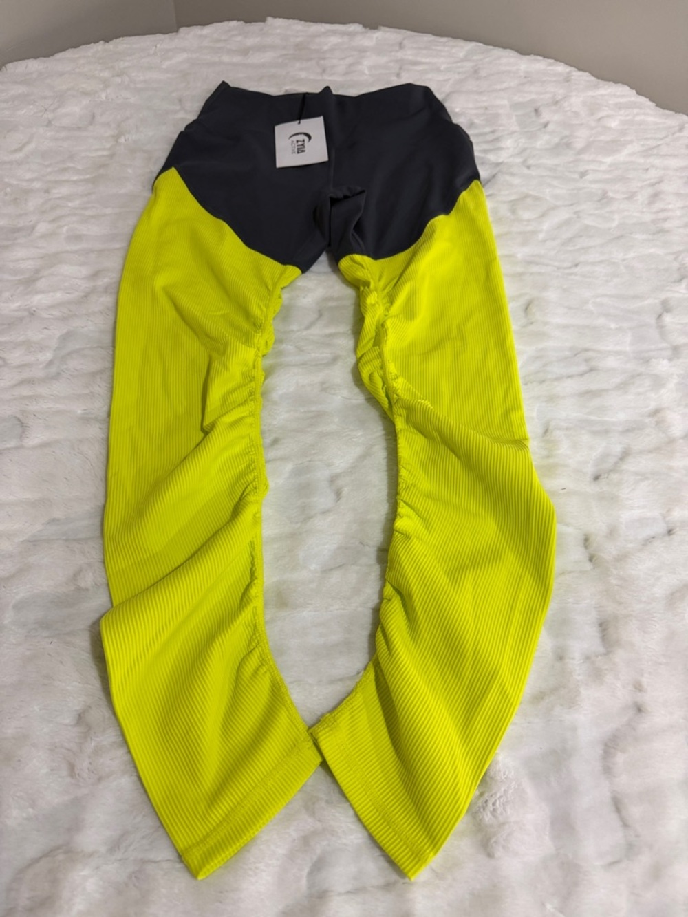 Zyia  Neon-Yellow Parallel Luxe Hi-Rise Leggings Sz 4.